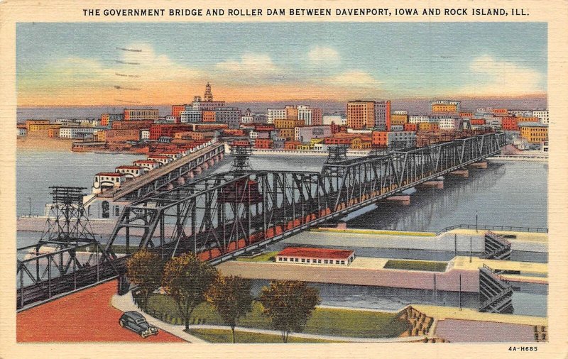 Government Bridge Roller Dam Davenport Iowa Rock Island Illinois 1949 postcard