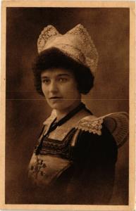 CPA France - Folklore - Jeune Fille de Pont-Aven (773485)