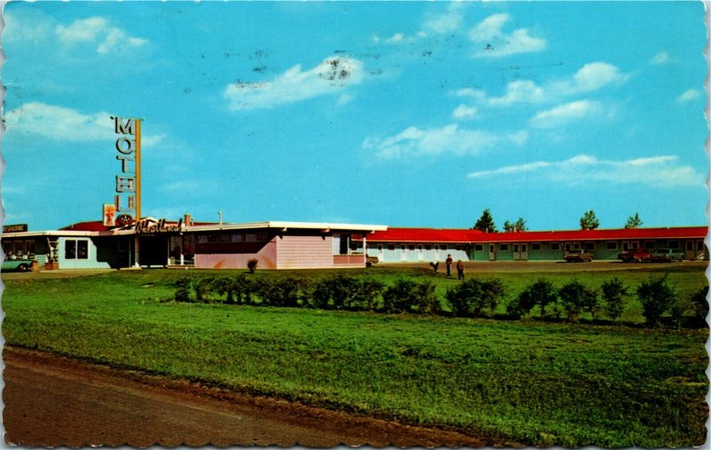 Postcard SK Regina Wheatland Motel and Restaurant Trans-Canada Highway 1970 K10