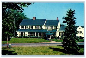 c1960 Aurora Inn Exterior Building Turnpike Aurora Ohio Vintage Antique Postcard