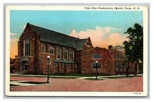 Vintage 1940's Postcard First Presbyterian Church 2nd Ave. N. Fargo North Dakota