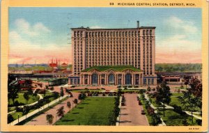 Vtg 1940's Michigan Central Station Railroad Detroit Michigan MI Linen Postcard