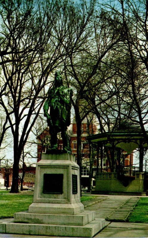 Iowa Oskaloosa Public Square Indian Chief Mahaska Monument and Band Stand