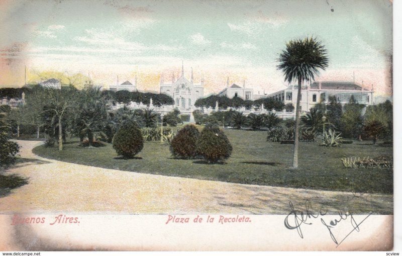 BUENOS AIRES , Argentine , 00-10s ; Plaza de la Recoleta