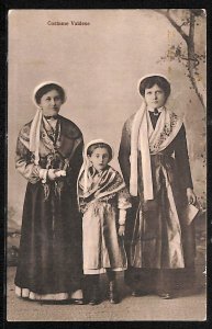 ab3934 - VINTAGE POSTCARD - Turin Province - Waldensian Costume-
