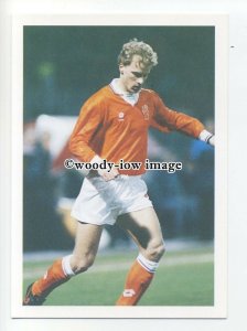 TC0087 - Holland Striker - Dennis Bergkamp - postcard Barratt Europes Best