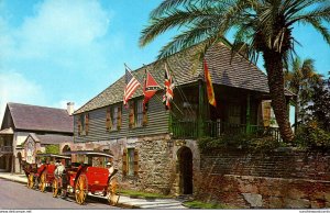Florida St Augustine The Oldest House With Sightseeing Carriages