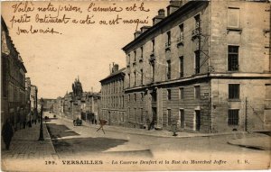 CPA VERSAILLES - La Caserne Denfert et la Rue du Maréchal Joffre (657658)