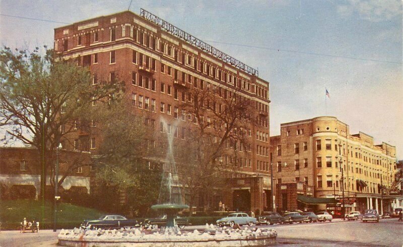 Hot Springs National Park Arkansas Majestic Hotel Apts Gillick Postcard 21-9861