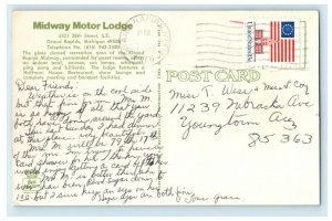 1976 Midway Motor Lodge Swimming Pool Grand Rapids Michigan MI Postcard