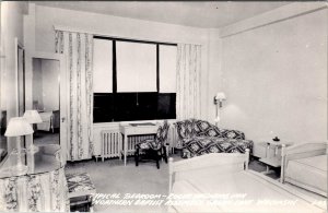 RPPC Bedroom, Roger Williams Inn No. Baptist Assembly Green Lake WI Postcard V67