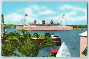 Bermuda Postcard Queen of Bermuda Boat Day Hamilton Harbour 1961 Vintage