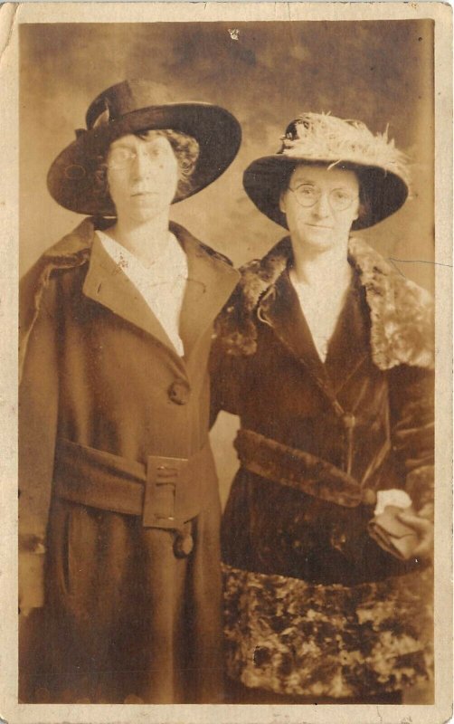 1920s RPPC Real Photo Postcard Women Coats Hats Glasses 