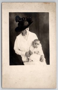 RPPC Cute Baby And Mother Real Photo c1908 Postcard Q24