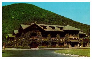 Postcard HOTEL SCENE Bear Mountain New York NY AQ0175