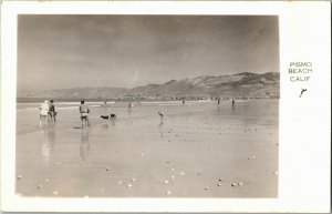 RPPC Bathers on the Beach, Pismo Beach CA c1954 Vintage Postcard U29