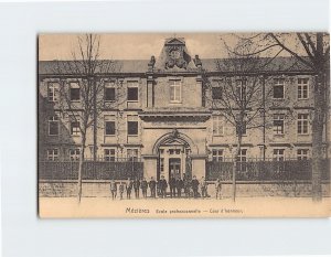 Postcard Cour d honneur Ecole professionelle Mézières France