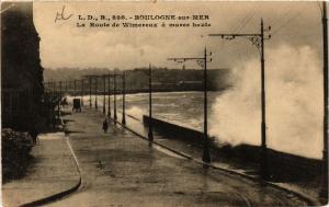 CPA L. D. B. BOULOGNE-sur-MER La Route de WIMEREUX a marée haute (406230)