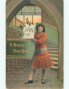Divided-Back NEW YEAR SCENE Great Postcard W7582