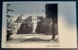 Postcard NY Poughkeepsie Vassar College Main Building