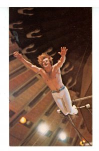 Circus - Ringling Bros & Barnum & Bailey Circus, Trapeze- Elvin Bale