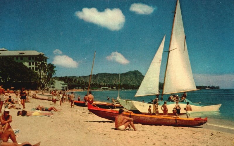 World-Famous Waikiki Beach And Majestic Diamond Head New Sights Vintage Postcard