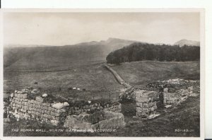 Northumberland Postcard - The Roman Wall, North Gateway, Borcovigus - Ref 17959A