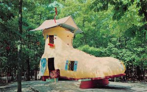 Egg Harbor Township New Jersey Storybook Land, Old Woman's Shoe Attraction,PC U1