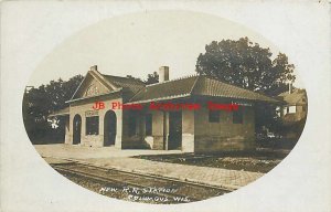 Depot, Wisconsin, Columbus, RPPC, Chicago Milwaukee & St Paul Railroad, Ziegler