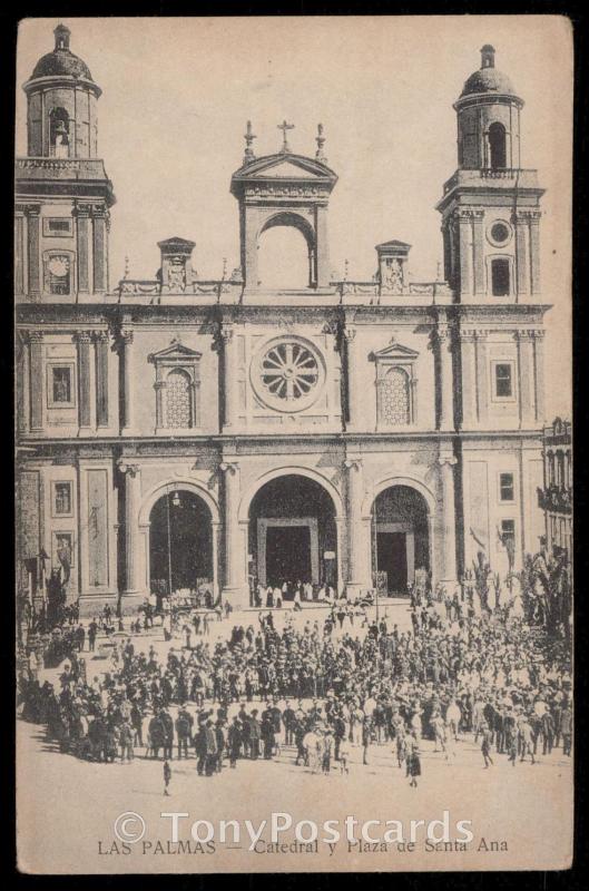 LAS PALMAS - Cathedral y Piazza de Santa Ana