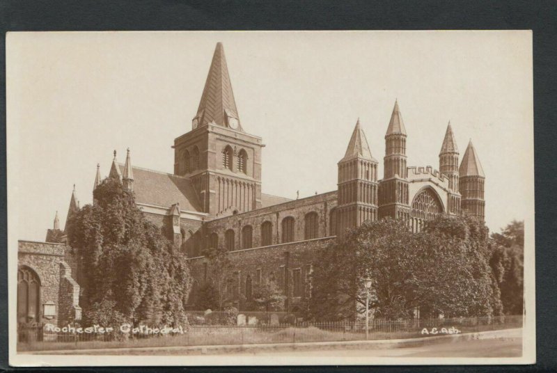 Kent Postcard - Rochester Cathedral   RS6977