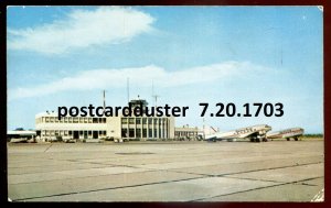 h3816 - MONTREAL Quebec Postcard 1960s Airport & Airplanes