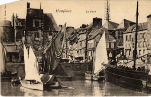 CPA Honfleur Le Port FRANCE (1285982)