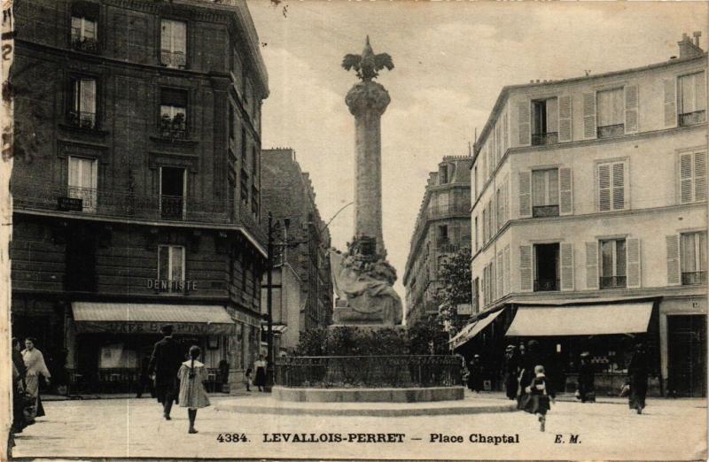 CPA LEVALLOIS PERRET Place Chaptal (412705)