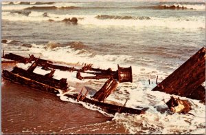 Ship Wreck, Carrol A. Deering, Cape Hatteras Nat'l Seashore Vintage Postcard Z26