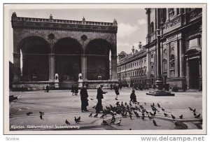 RP, Feldherrnhalle Mit Taubenfutterung, Munchen (Bavaria), Germany, 1930-1940s