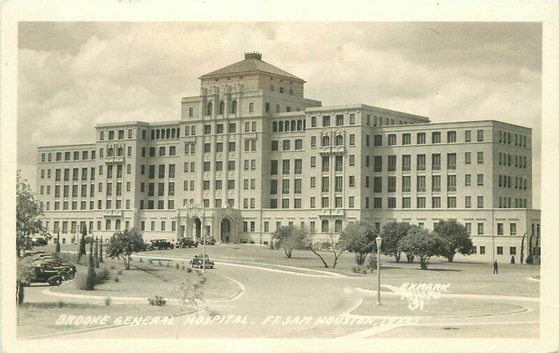 Autos Brook General Hospital Ft Sam Houston Texas 1940s RPPC Postcard 20-14140