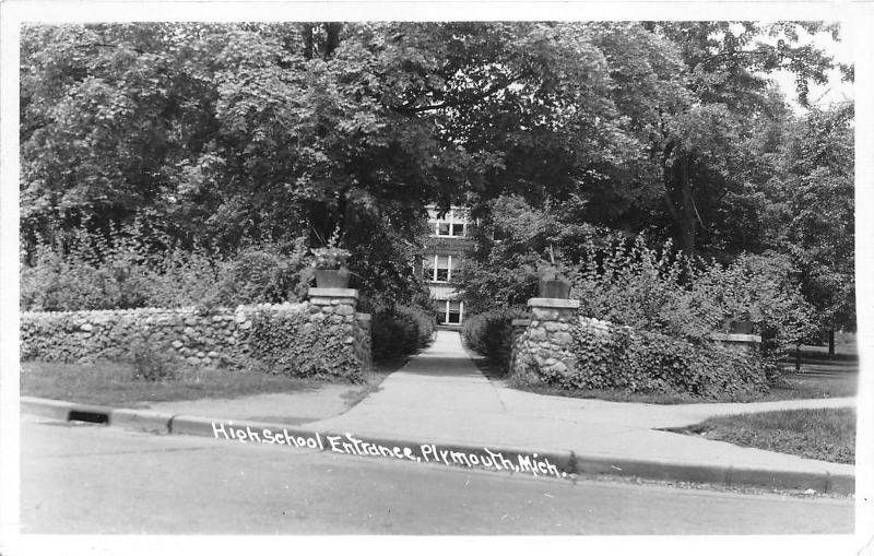 Plymouth Michigan~High School Entrance~Cobblestone Wall Around Grounds~'50s RPPC