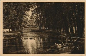 CPA AUTUN Les Rives d'Arroux (1190408)