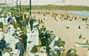 Postcard 1915 Scene along the Boardwalk on Newport Beach, Newport, RI.  T8