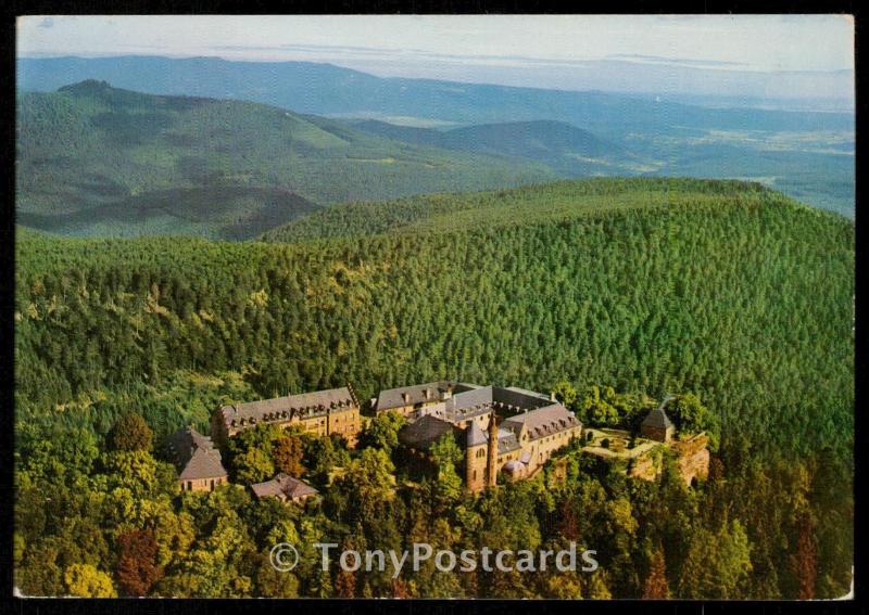 Panorama sur le Mont Sainte-Odile et la foret vosgienne