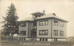 c1910 RPPC; E. Woodburn OR Public School, Marion County, Unposted