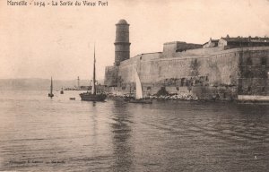 VINTAGE POSTCARD MARSEILLE VIEW OF THE PORT LIGHTHOUSE BOATS SCENE C. 1920