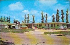 IA Aplington Village Motel