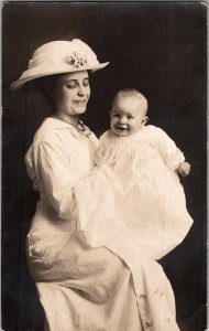 RPPC Antique POSTCARD Mother Baby Studio Portrait Belding, Michigan 1913 Hat JD5
