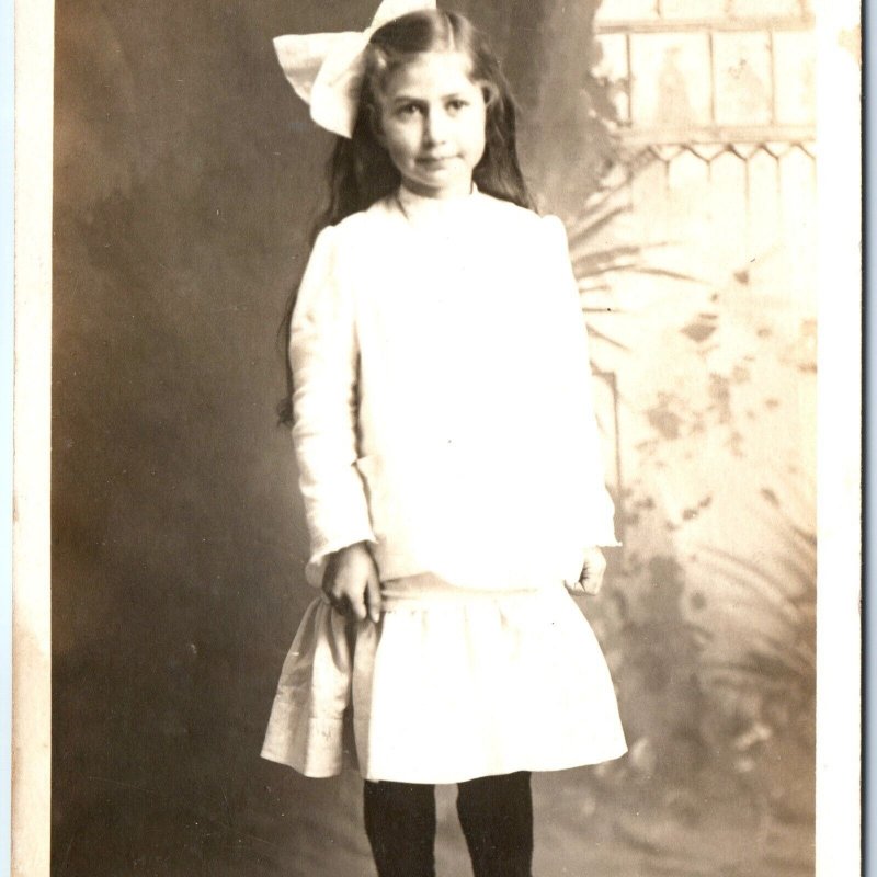 ID'd c1910s Weyauwega, WI Cute 6yo Girl & Letter RPPC Real Photo Callender A140