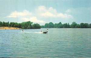 DOVER DELAWARE BOATING COLLEGE & HUB DINING GROUPING OF 3 POSTCARDS (1960s)