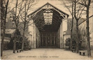 CPA NOGENT-le-ROTROU-Le Collége vue intérieure (28661)