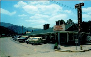 Parkway Restaurant Neon Signs Gatlinburg TN c1955 Vintage Postcard J62