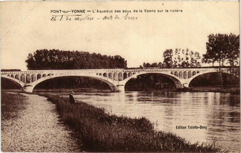 CPA Pont-sur-Yonne - L'Aqueduc des eaux de la Vanne FRANCE (960777)